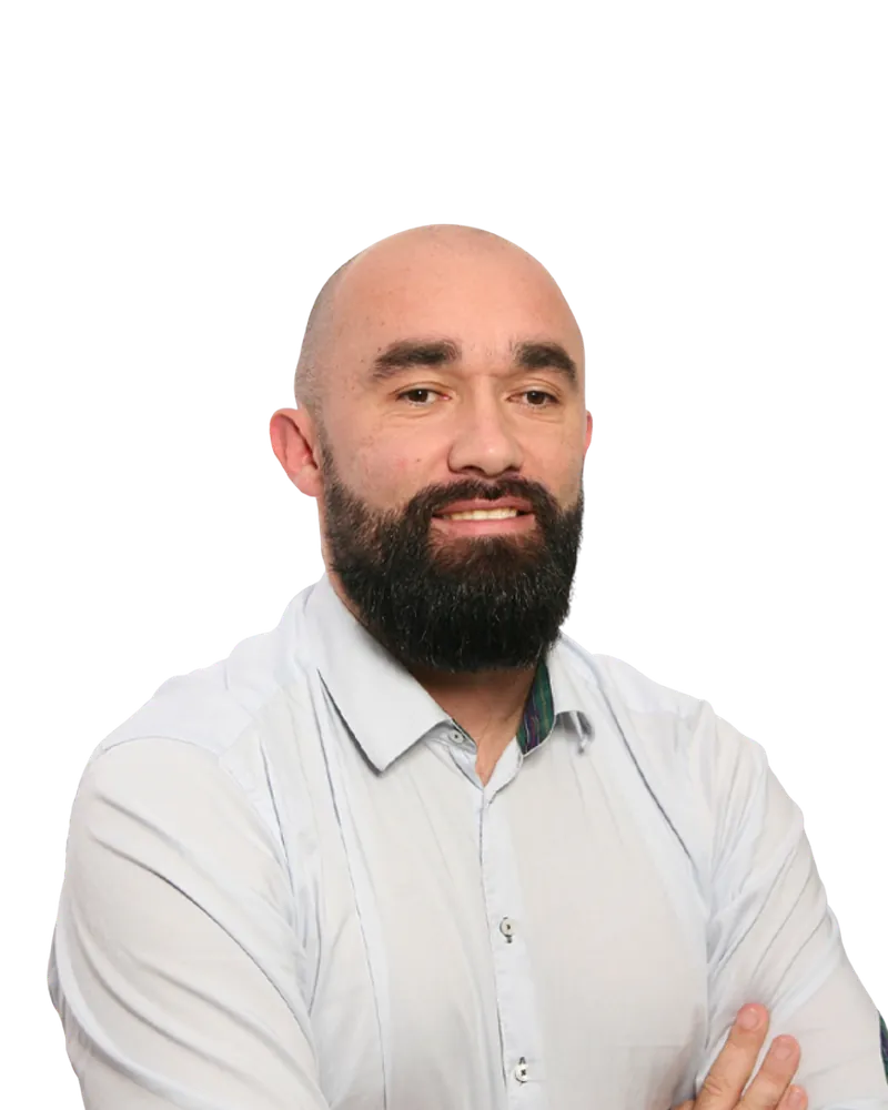 Marko Sukreški, Soustanovitelj. Vodi finance in poslovni razvoj, od cen in proračuna do partnerstev, ki Livviju odpirajo nove trge.
